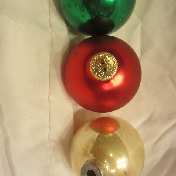VTG SET OF 5 GLASS BALL ORNAMENTS, DIFFERENT COLORS AND AGES - Picture 4 of 5